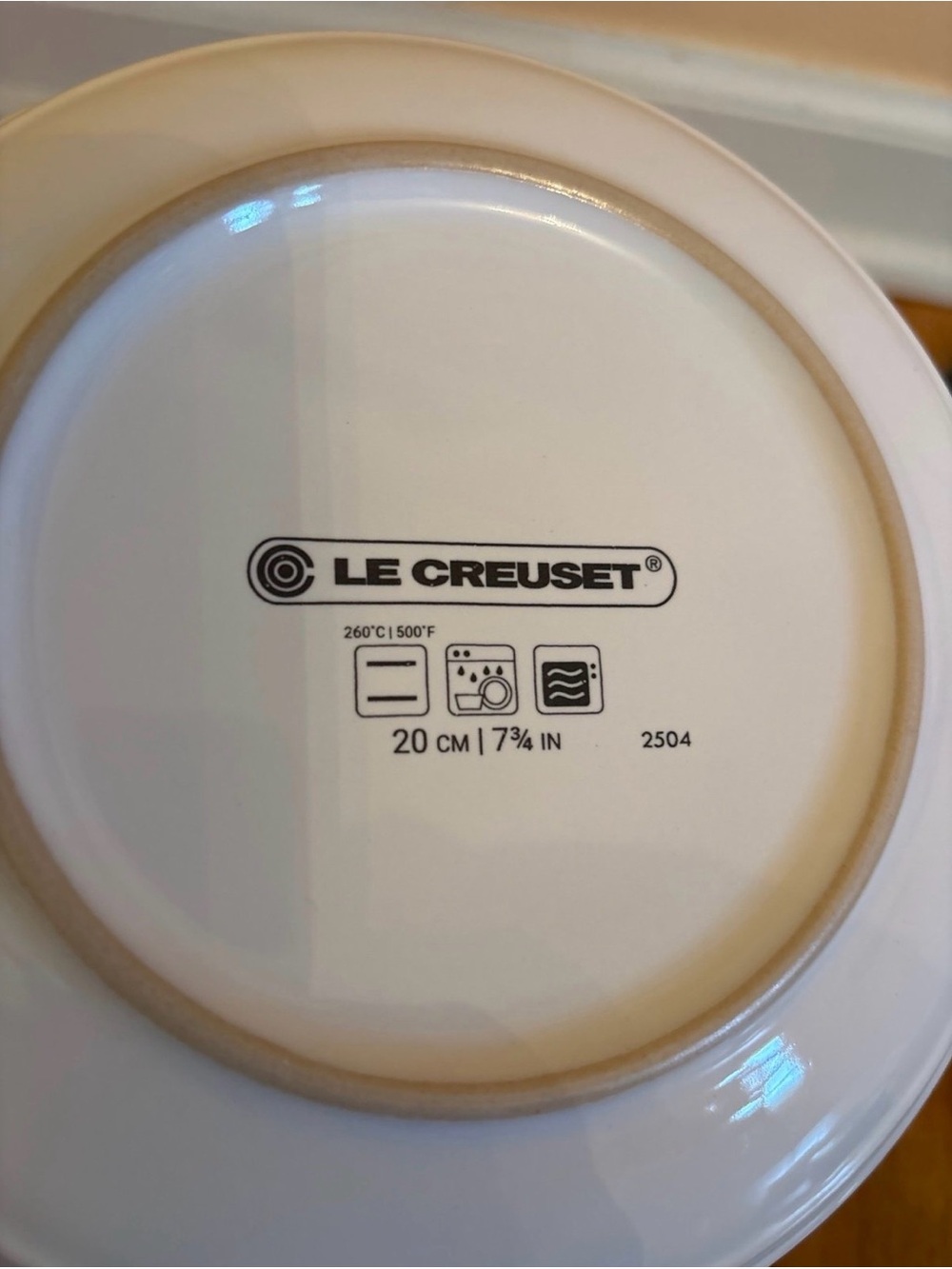 Le Creuset Stoneware Deep Round Dish in Red, Blue, Orange, White, Teal - Picture 10 of 11